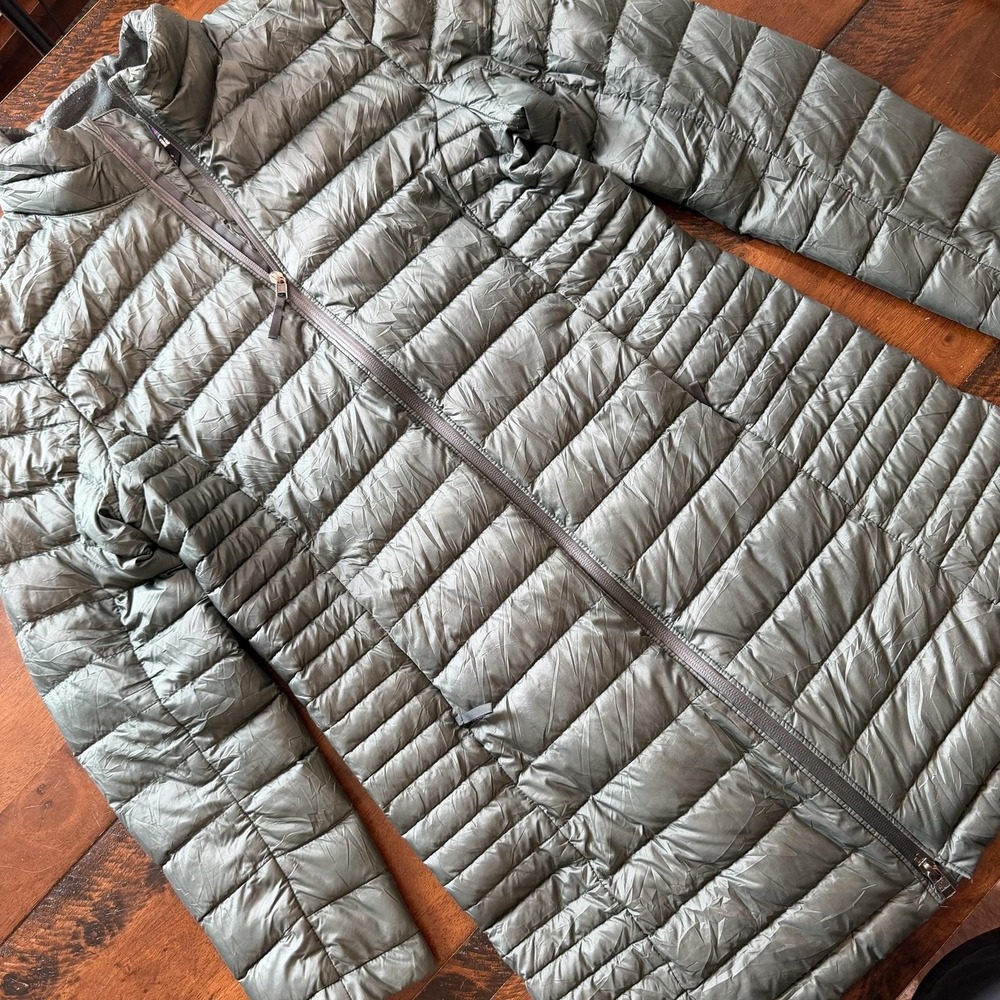 Patagonia Coat Womens Medium Green Down Sweater Puffer Full Zip Mid Length